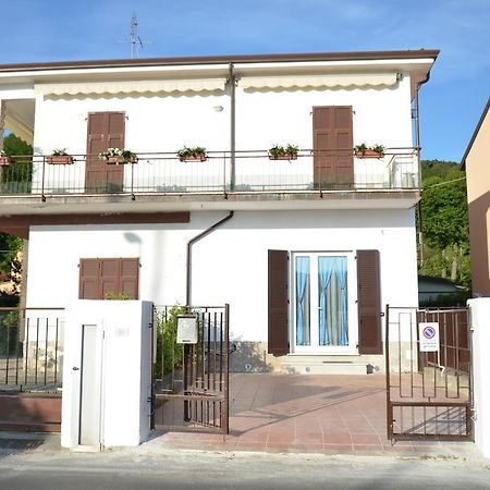 La Perla Del Magra Holidays House 蒙特马塞洛 外观 照片