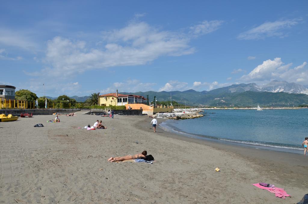 La Perla Del Magra Holidays House 蒙特马塞洛 外观 照片