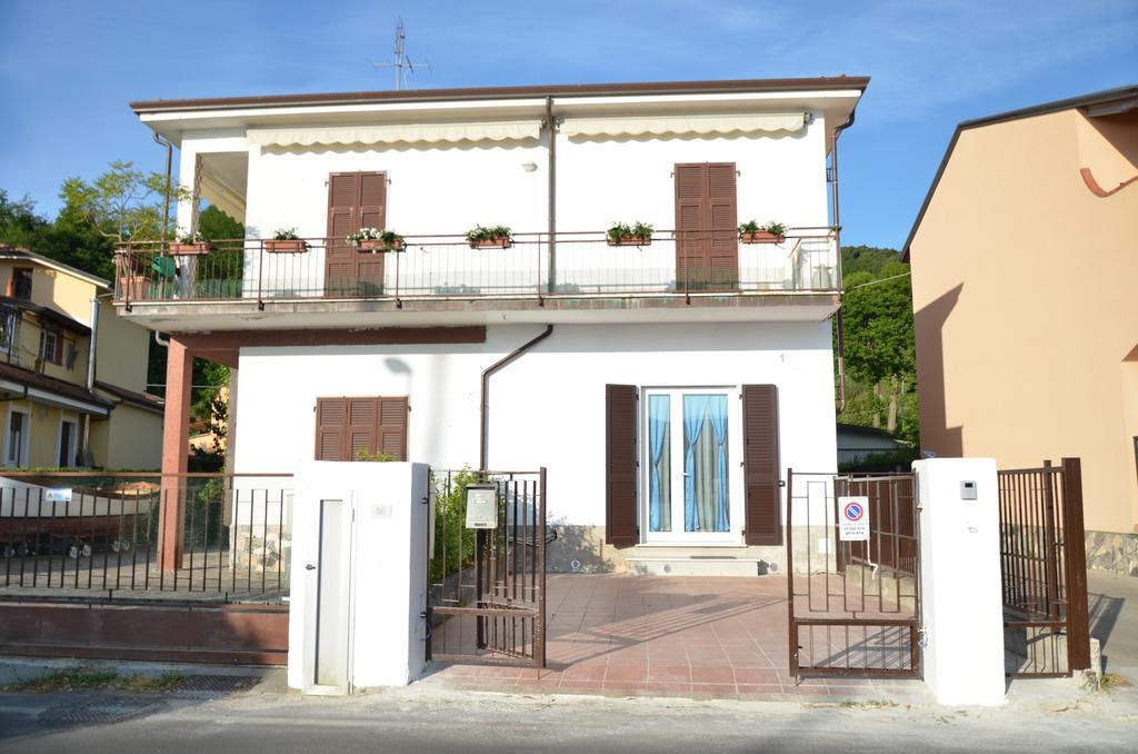 La Perla Del Magra Holidays House 蒙特马塞洛 外观 照片